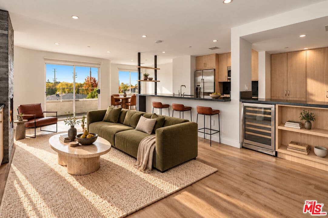 2BR Condo in Los Angeles β $6,500/mo