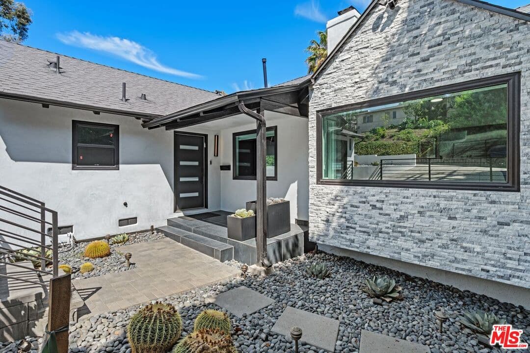 4 bd, 3 ba House in Los Angeles, CA — $10,500/mo — photo 2