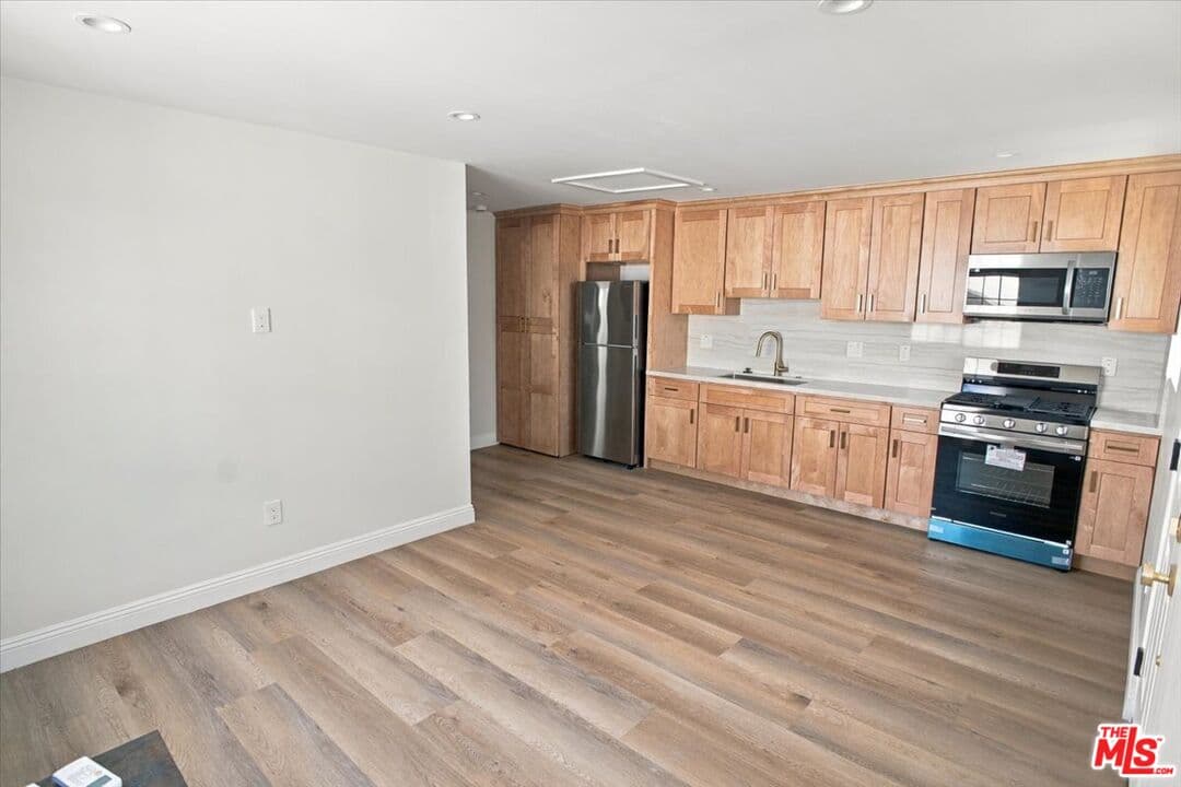 1 bd, 1 ba House in North Hollywood, CA — $2,399/mo — photo 2