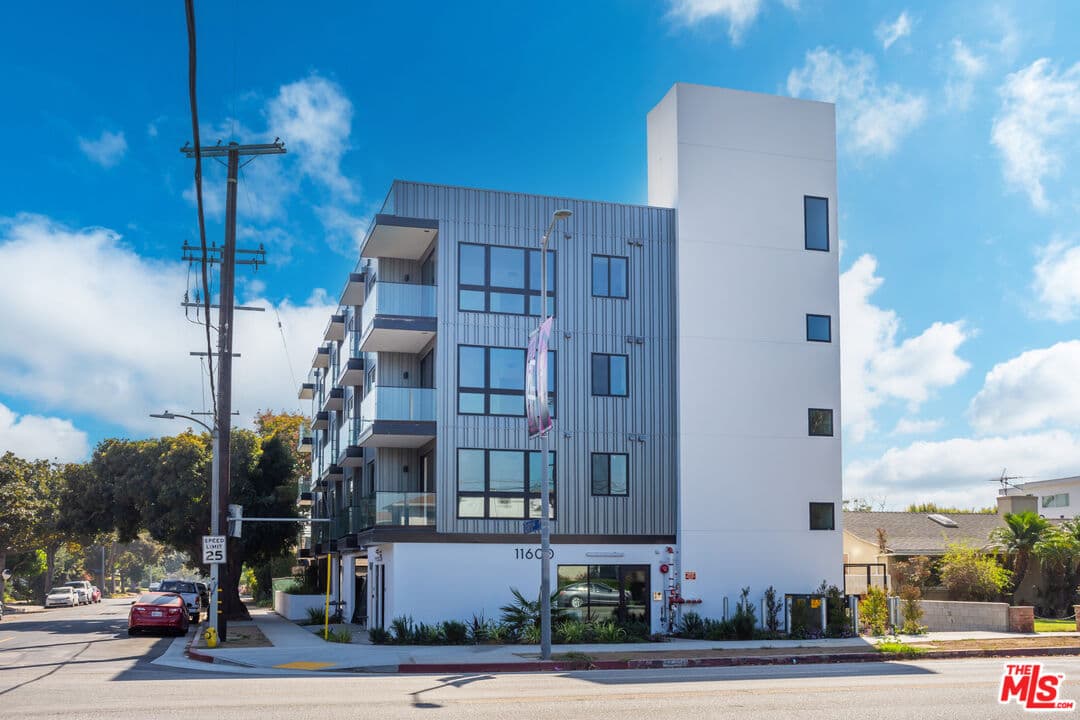 1BR Apartment in Los Angeles β $3,700/mo