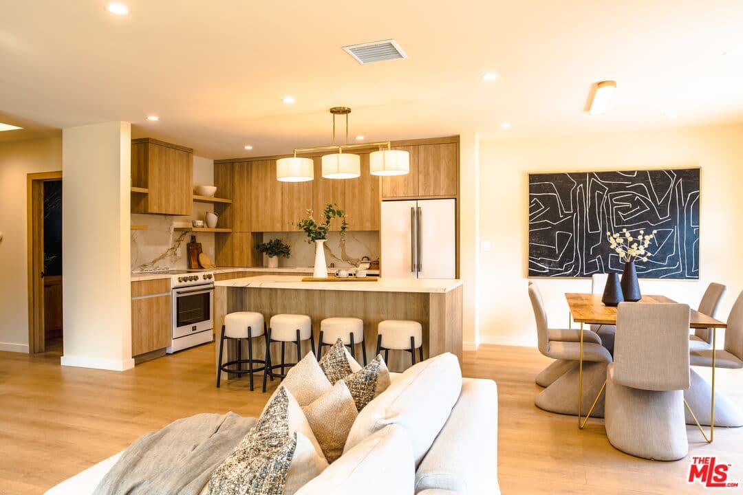 3 bd, 2 ba House in Culver City, CA — $7,000/mo — photo 2