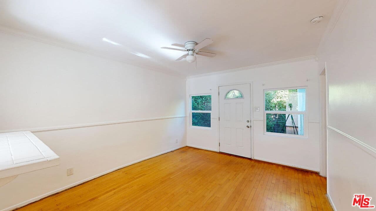 2 bd, 1 ba Townhouse in Los Angeles, CA — $2,750/mo — photo 2
