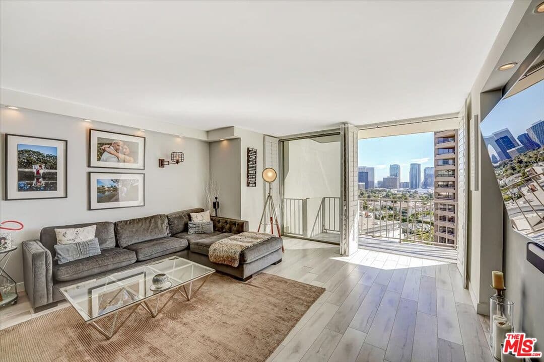 2 bd, 3 ba Condo in Los Angeles, CA — $5,995/mo — photo 1