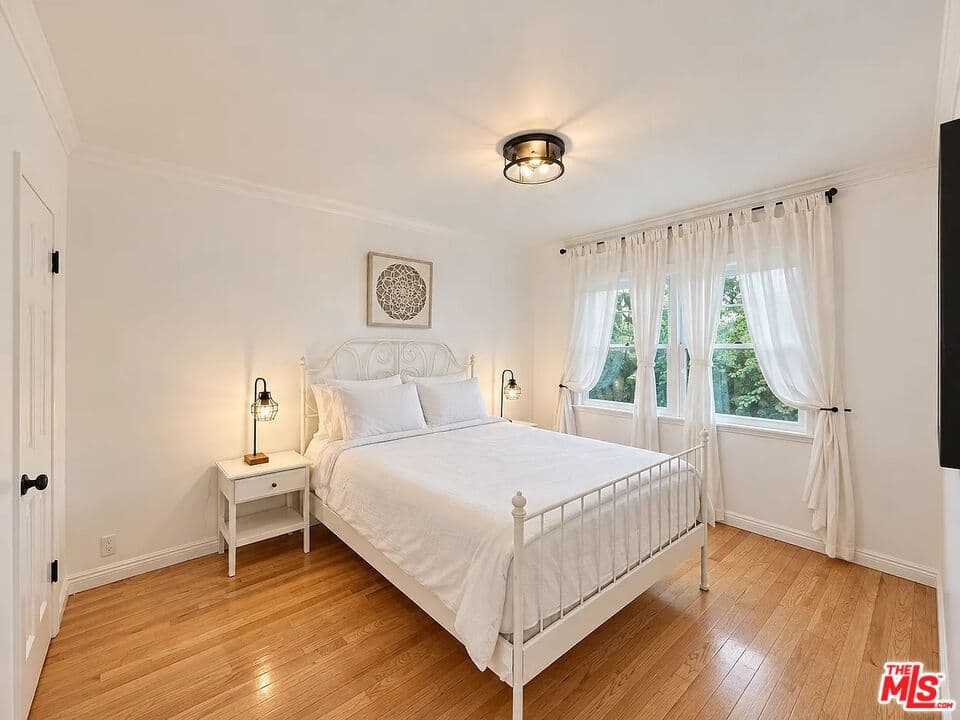 1 bd, 1 ba Townhouse in Santa Monica, CA — $4,000/mo — photo 2