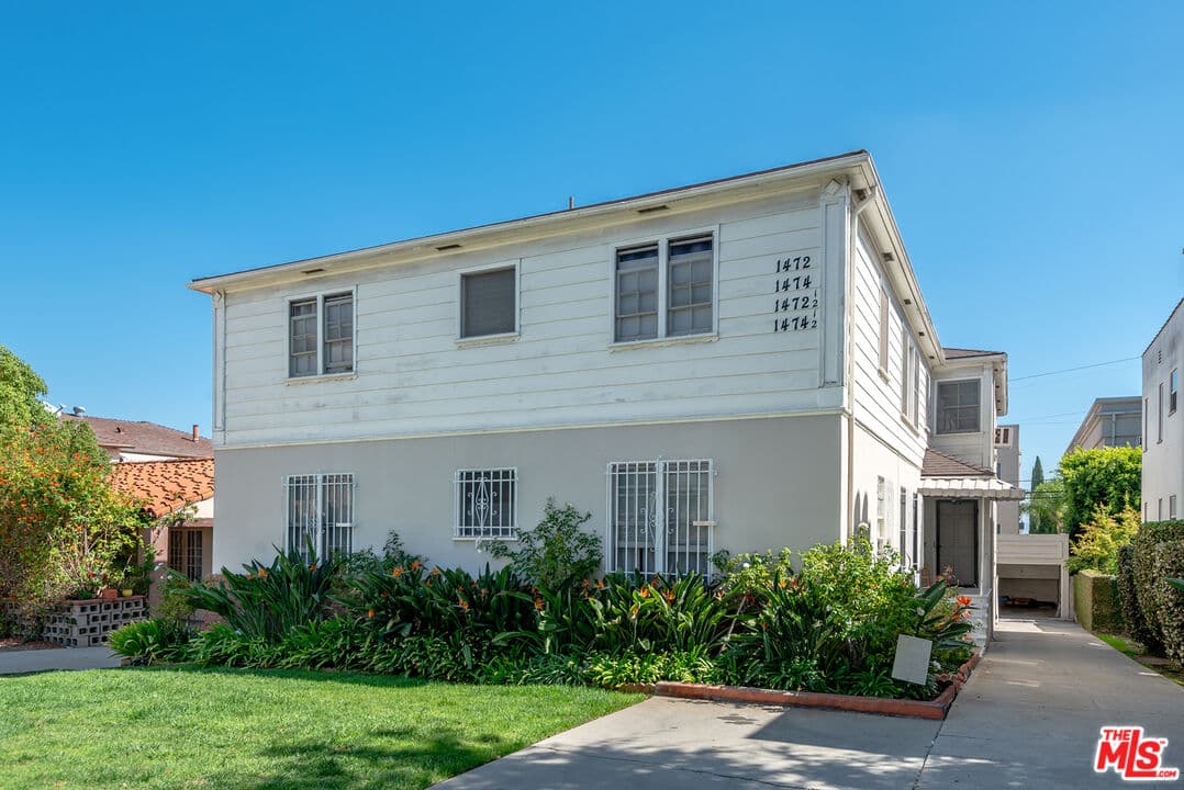 2 bd, 1 ba Townhouse in Los Angeles, CA — $2,995/mo — photo 1
