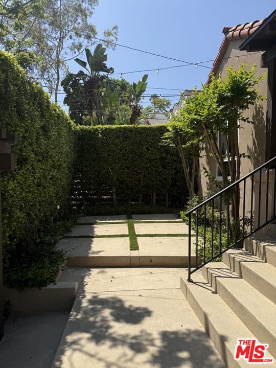 2 bd, 2 ba House in West Hollywood, CA — $7,000/mo — photo 2