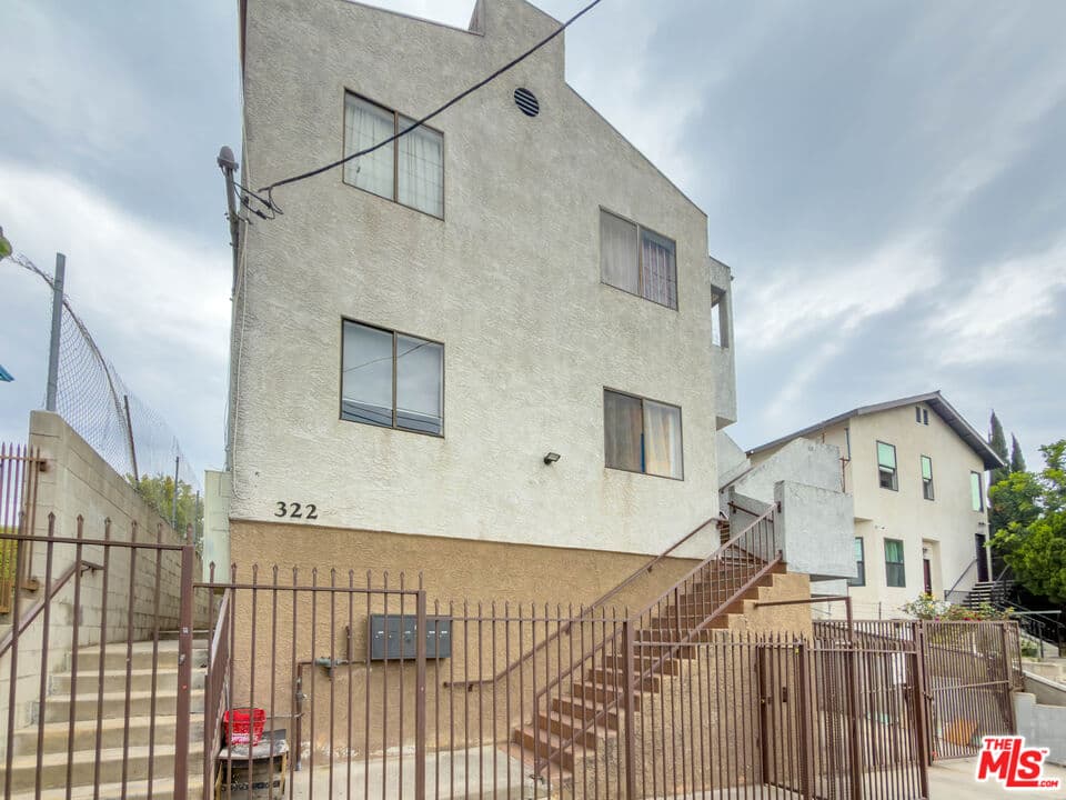 1 bd, 1 ba Apartment in Los Angeles, CA — $1,595/mo — photo 1
