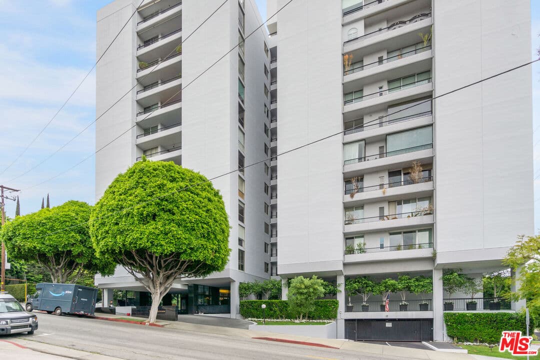 2 bd, 3 ba Townhouse in West Hollywood, CA — $10,000/mo — photo 1