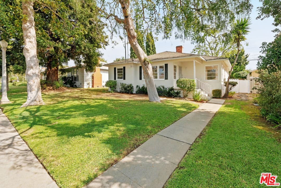 3BR House in Los Angeles β $4,700/mo