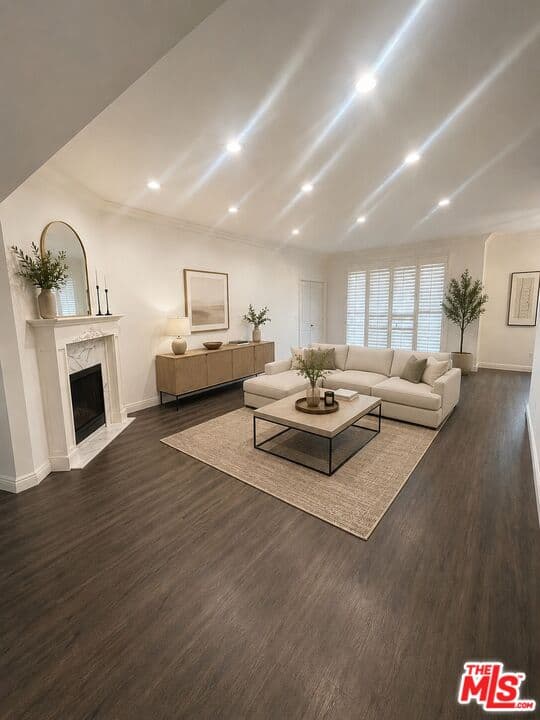 2 bd, 3 ba Condo in Los Angeles, CA — $4,500/mo — photo 1