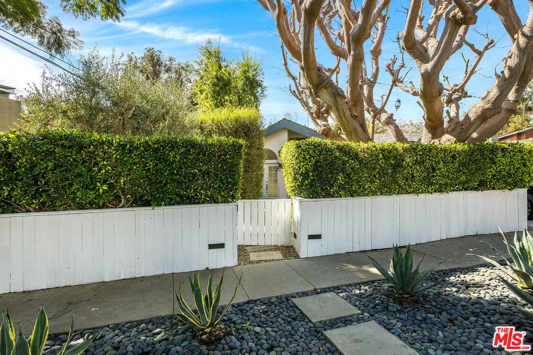 3 bd, 3 ba House in Los Angeles, CA — $12,000/mo — photo 2