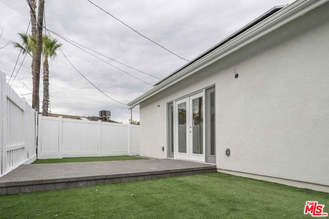 2 bd, 1 ba House in Los Angeles, CA — $2,799/mo — photo 2