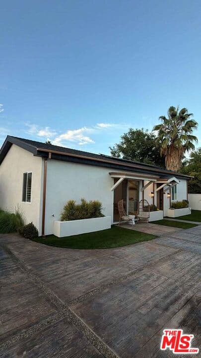3 bd, 2 ba House in Reseda, CA — $4,699/mo — photo 2