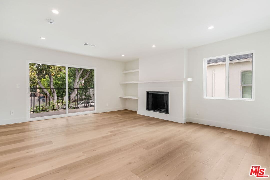 2 bd, 2 ba Townhouse in West Hollywood, CA — $4,500/mo — photo 2