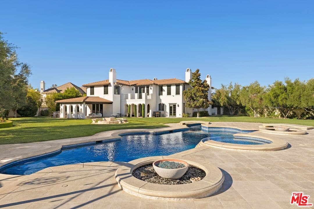 5 bd, 6 ba House in Calabasas, CA — $60,000/mo — photo 2