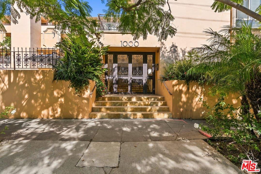 1 bd, 2 ba Apartment in Los Angeles, CA — $3,695/mo — photo 1