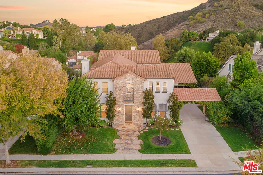 5BR House in Calabasas — $17,999/mo