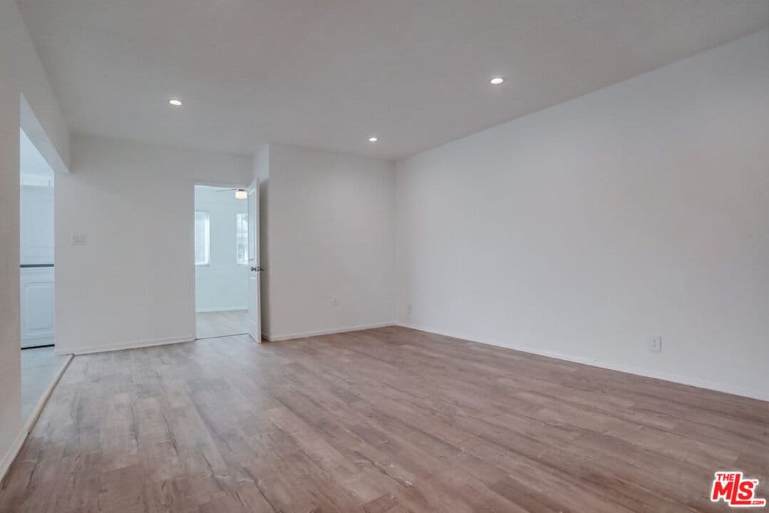 2 bd, 1 ba Apartment in Inglewood, CA — $2,595/mo — photo 2