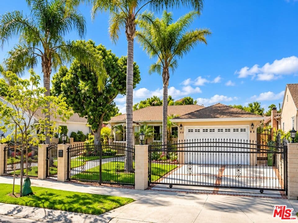 3 bd, 2 ba House in North Hollywood, CA — $4,695/mo — photo 1