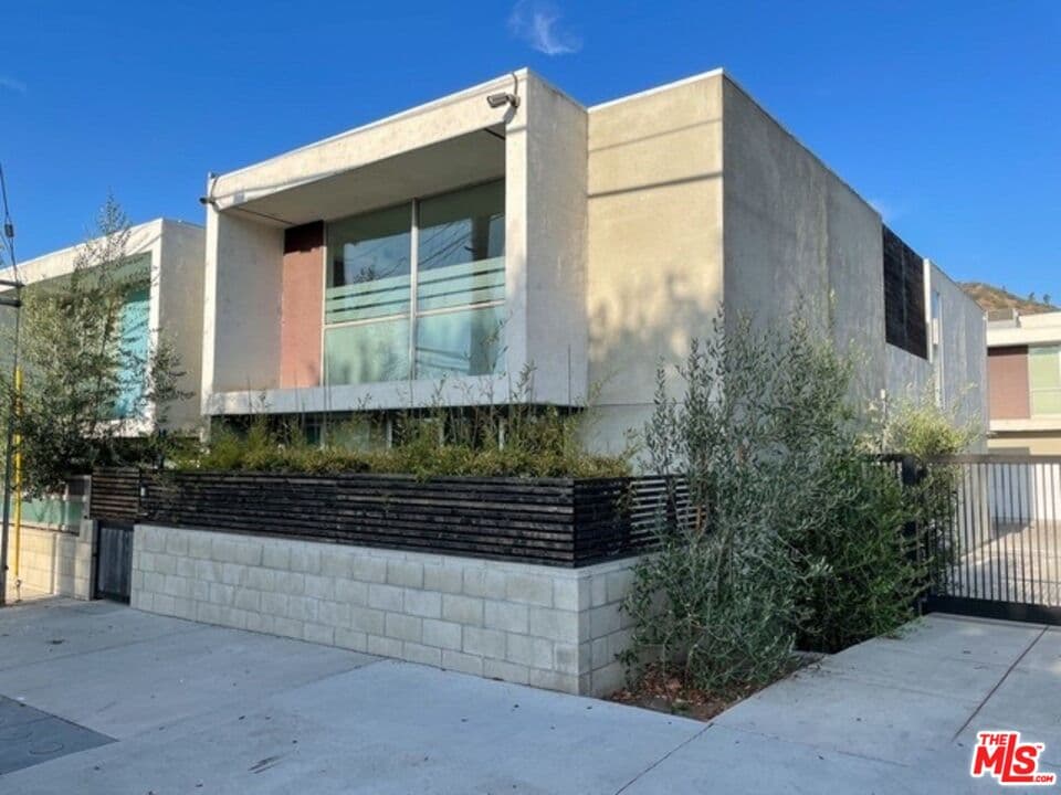 3BR House in Los Angeles β $5,800/mo