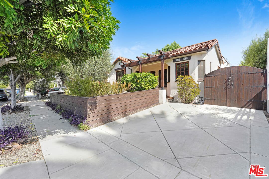 3 bd, 2 ba House in Los Angeles, CA — $5,100/mo — photo 1