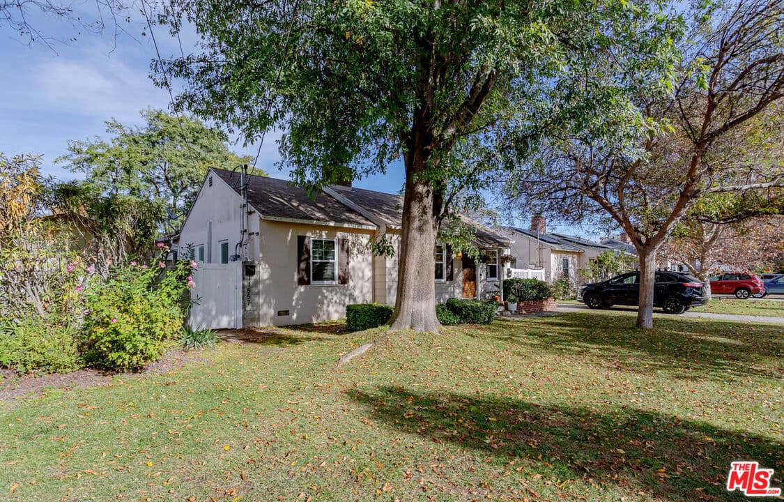 Studio House in North Hollywood β $1,750/mo