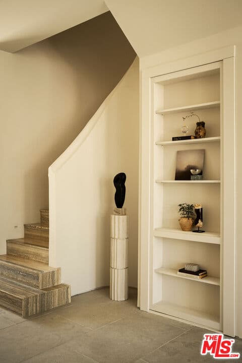 4 bd, 4 ba House in Los Angeles, CA — $23,500/mo — photo 2