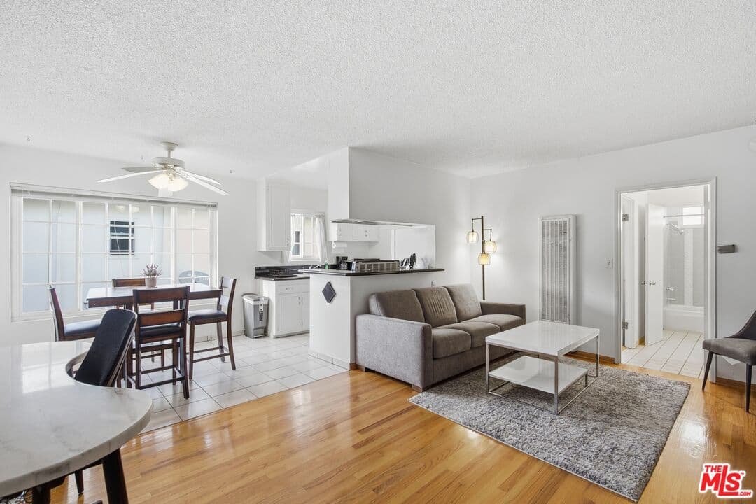 1 bd, 1 ba Townhouse in Los Angeles, CA — $2,295/mo — photo 1