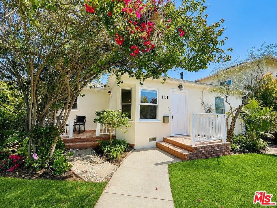 1 bd, 1 ba Townhouse in Santa Monica, CA — $3,900/mo — photo 2