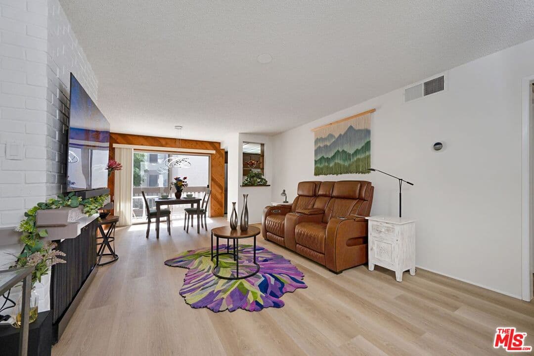 1 bd, 1 ba Condo in Culver City, CA — $2,900/mo — photo 2
