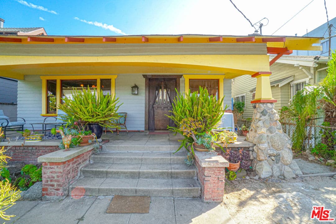 2BR House in Los Angeles β $3,950/mo
