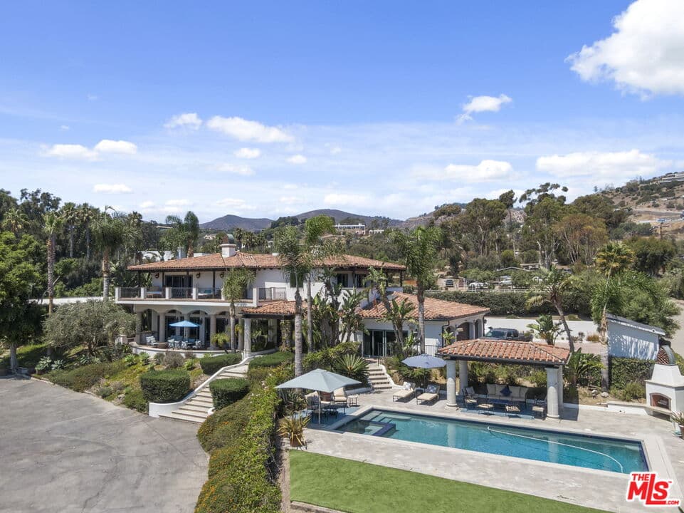 6BR House in Malibu — $29,500/mo