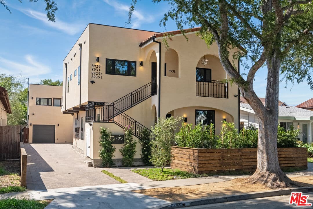 2BR Apartment in Culver City — $6,250/mo
