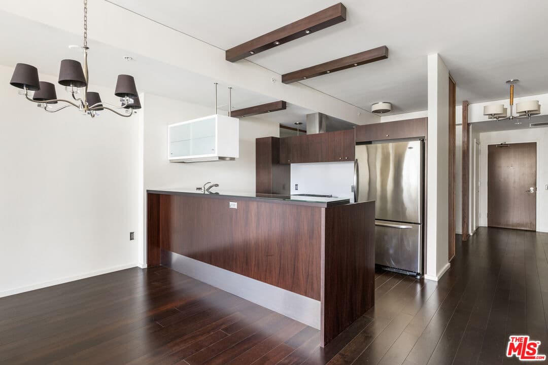 2 bd, 2 ba Condo in Los Angeles, CA — $3,700/mo — photo 1