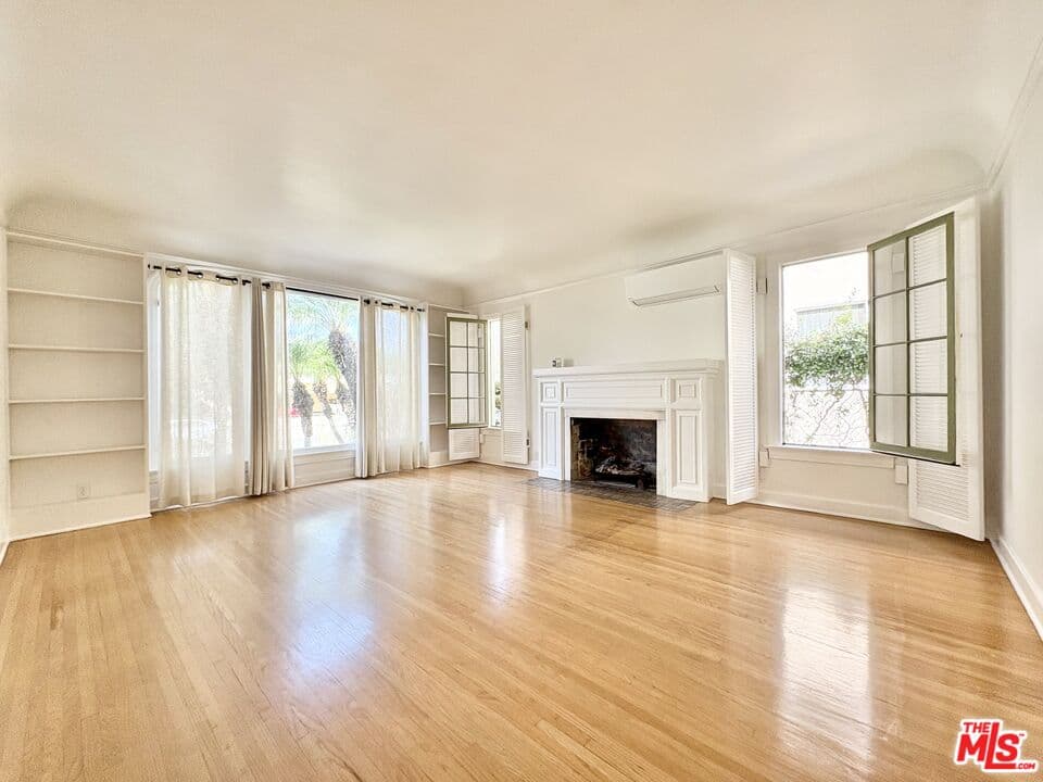 2 bd, 1 ba Apartment in Los Angeles, CA — $4,025/mo — photo 1