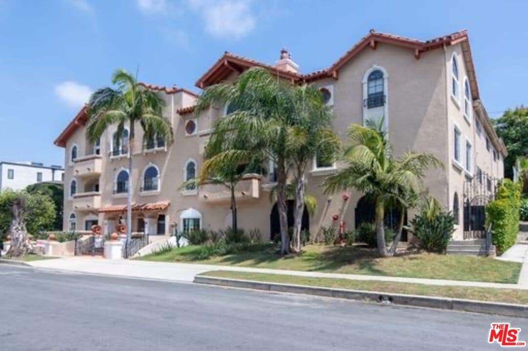 3BR Apartment in Los Angeles β $4,350/mo