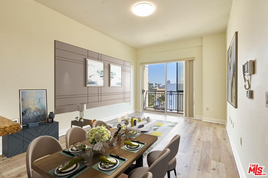 2 bd, 2 ba Apartment in Los Angeles, CA — $2,750/mo — photo 2