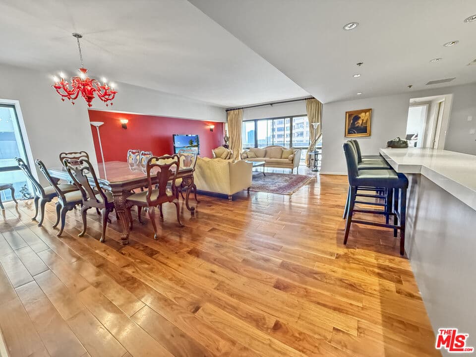 2 bd, 2 ba Condo in Los Angeles, CA — $7,995/mo — photo 2