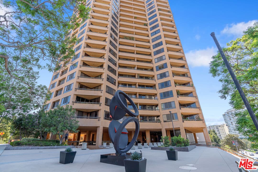 2BR Condo in Los Angeles β $8,500/mo