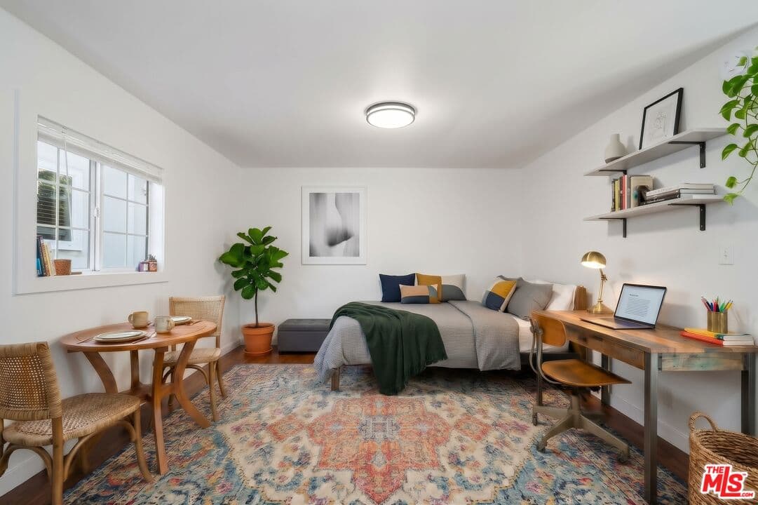 Studio, 1 ba Apartment in Los Angeles, CA — $1,550/mo — photo 1