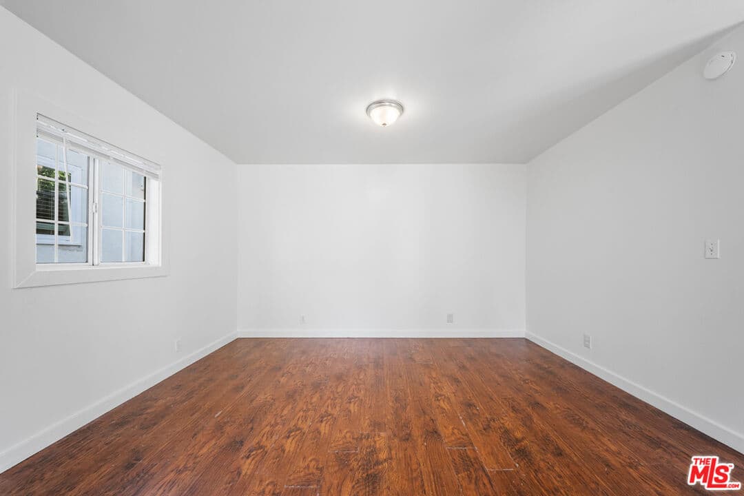 Studio, 1 ba Apartment in Los Angeles, CA — $1,550/mo — photo 2