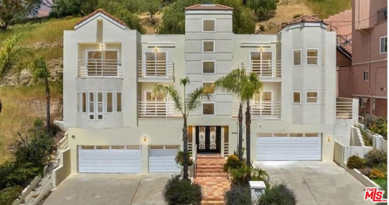 3BR House in Woodland Hills β $7,295/mo