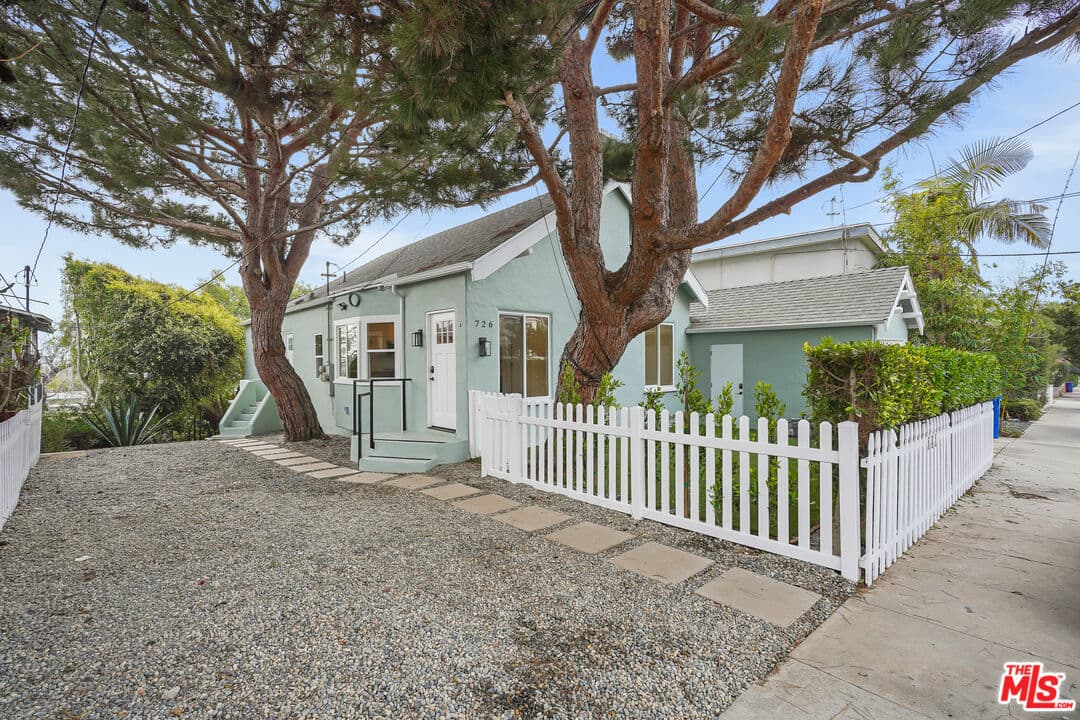 1 bd, 1 ba Townhouse in Santa Monica, CA — $3,499/mo — photo 1