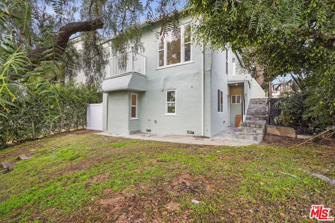 1 bd, 1 ba Townhouse in Santa Monica, CA — $3,499/mo — photo 2