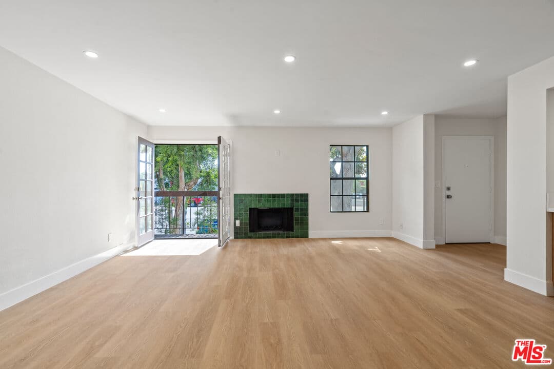2 bd, 3 ba Townhouse in Los Angeles, CA — $5,769/mo — photo 1