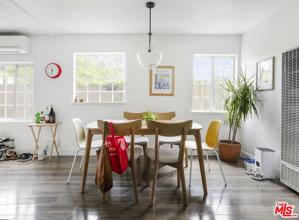 3BR Apartment in Los Angeles β $4,200/mo