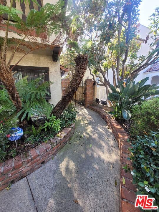 3 bd, 3 ba Townhouse in Santa Monica, CA — $8,900/mo — photo 2