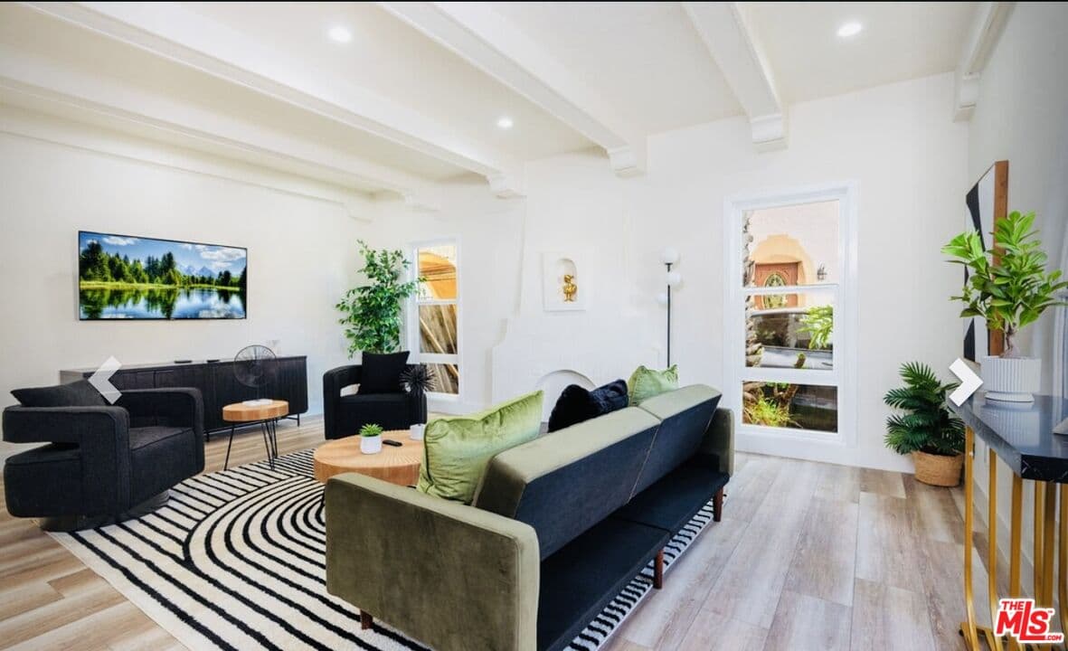 3 bd, 3 ba Townhouse in Los Angeles, CA — $4,500/mo — photo 2