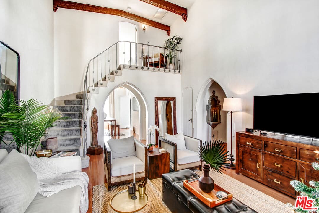 1 bd, 2 ba Townhouse in West Hollywood, CA — $4,800/mo — photo 2