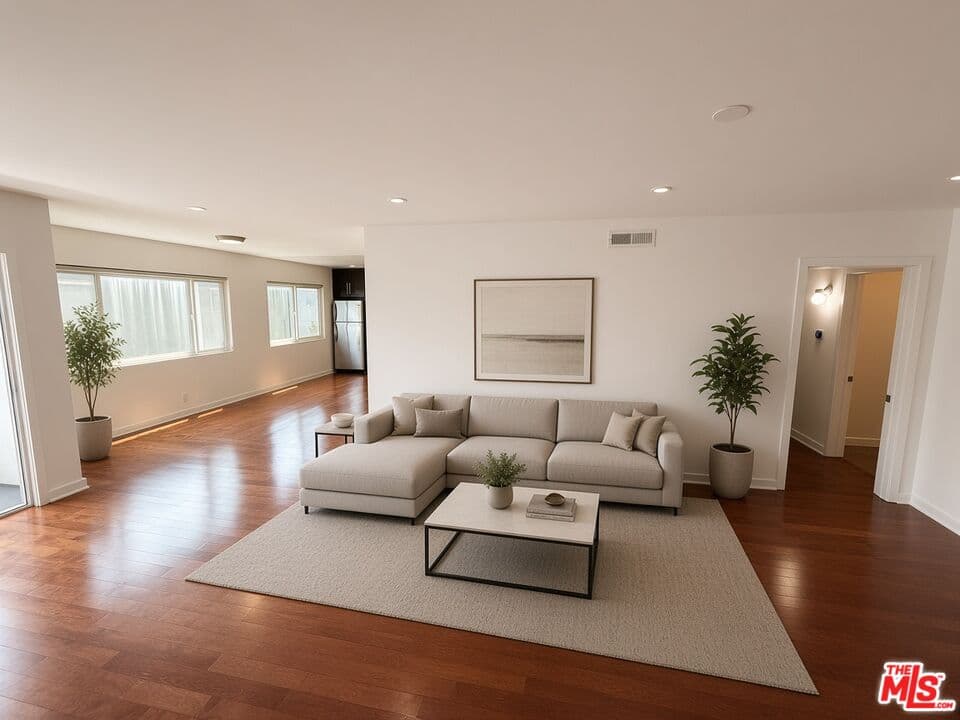 2 bd, 2 ba Condo in Los Angeles, CA — $4,195/mo — photo 1